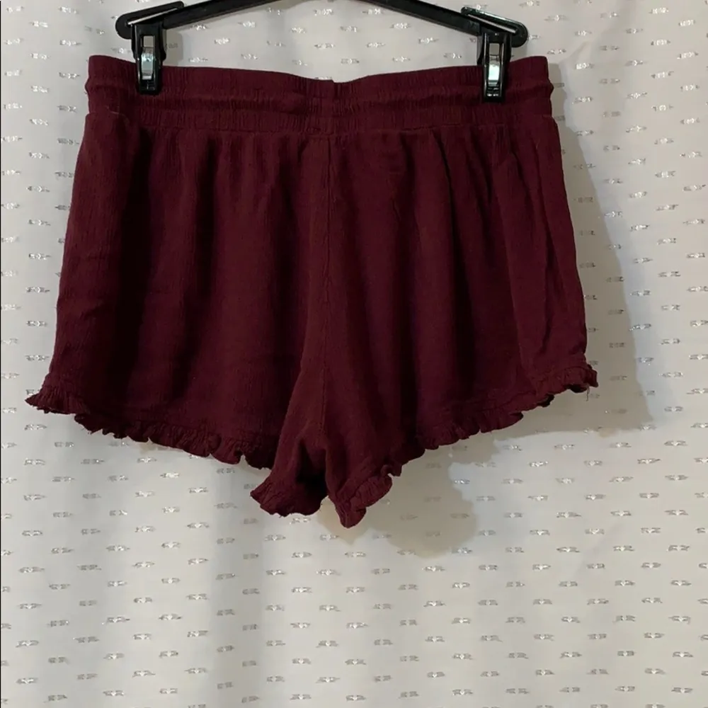 No Boundaries Junior’s Solid Fringe Hem Shorts EUC - Image 4