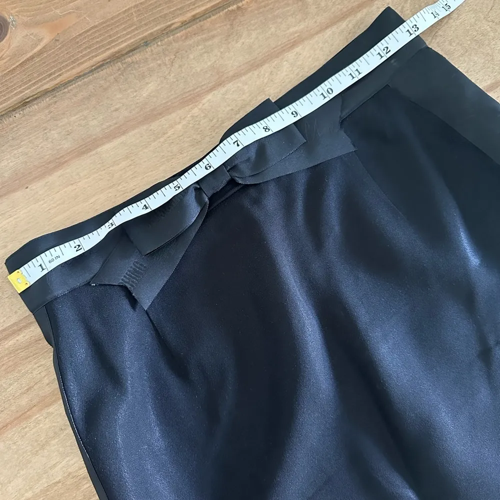 Vintage Moschino!  Black pencil skirt with side ribbon and bow - size 4/6 - Image 13