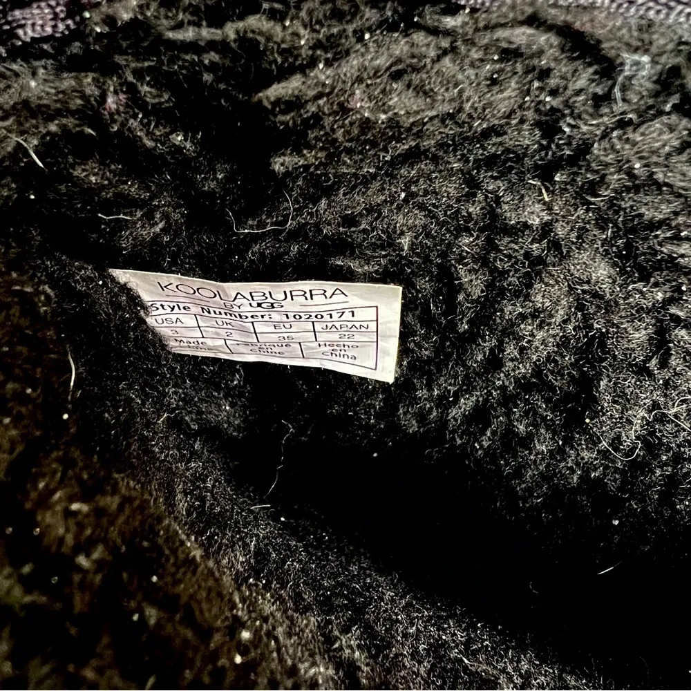 Koolaburra by Ugg Victoria Black Suede Bow Boots Size US 3 - Image 4