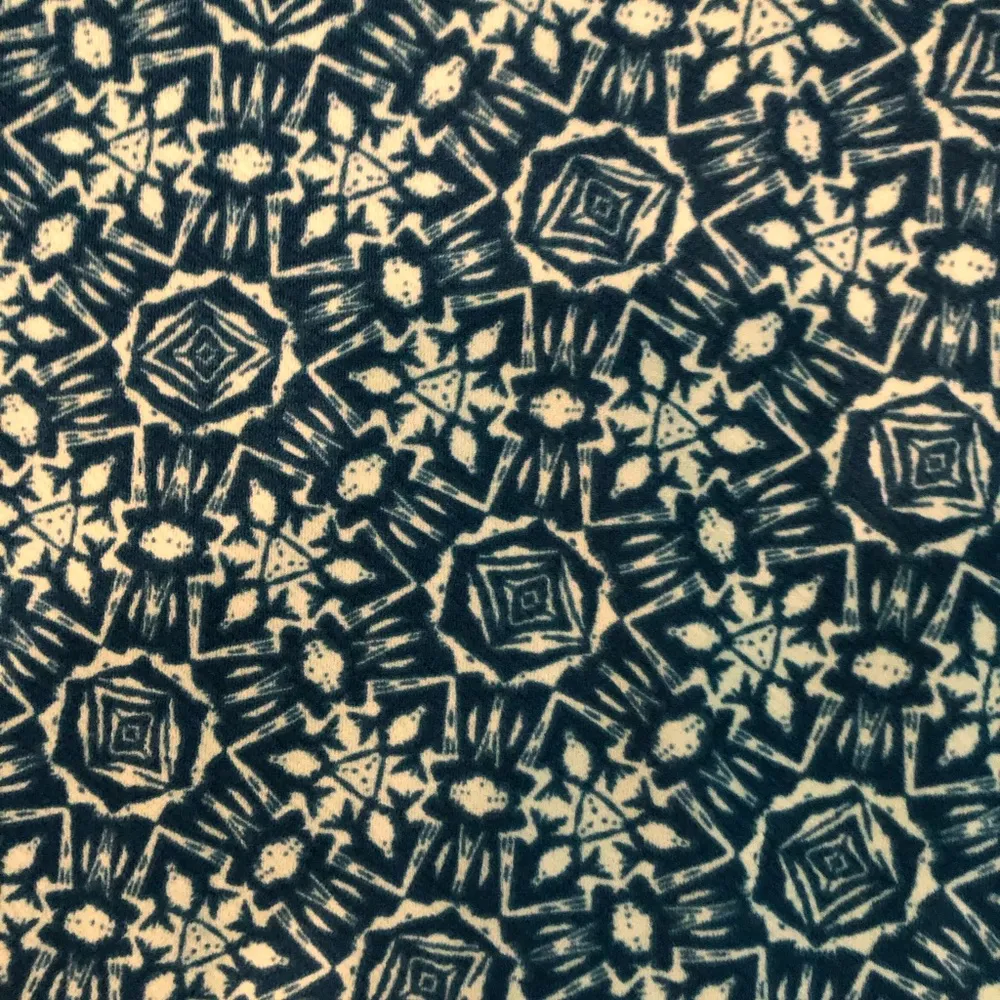 LuLaRoe Cassie green multicolor NWT Pencil Skirt size large - Image 5