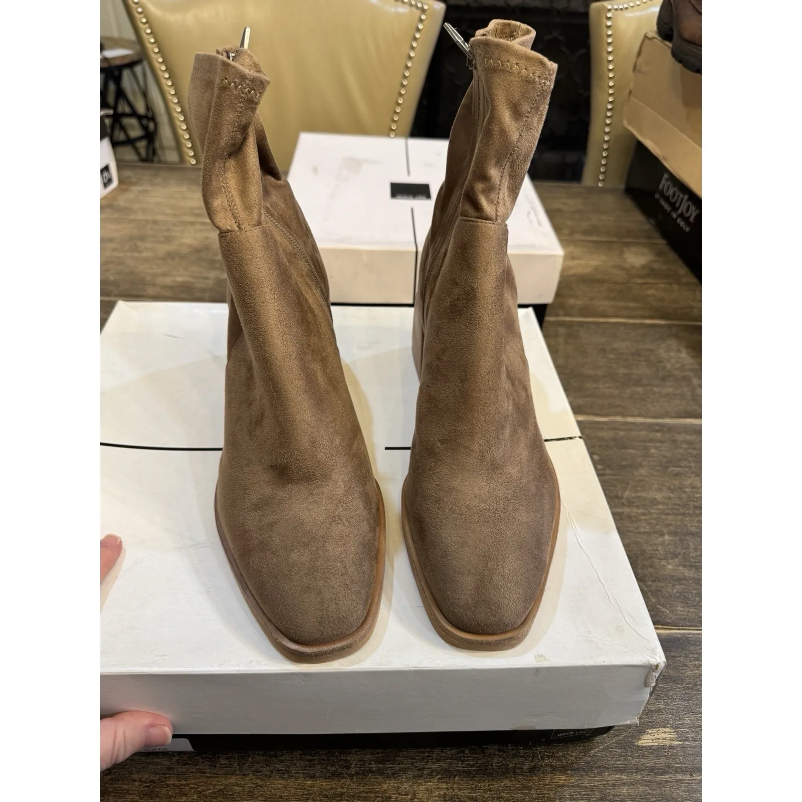 Dolce Vita Boots Womens Size 10 Indiga Truffle Stella‎ Suede Brown Slouch - Image 4