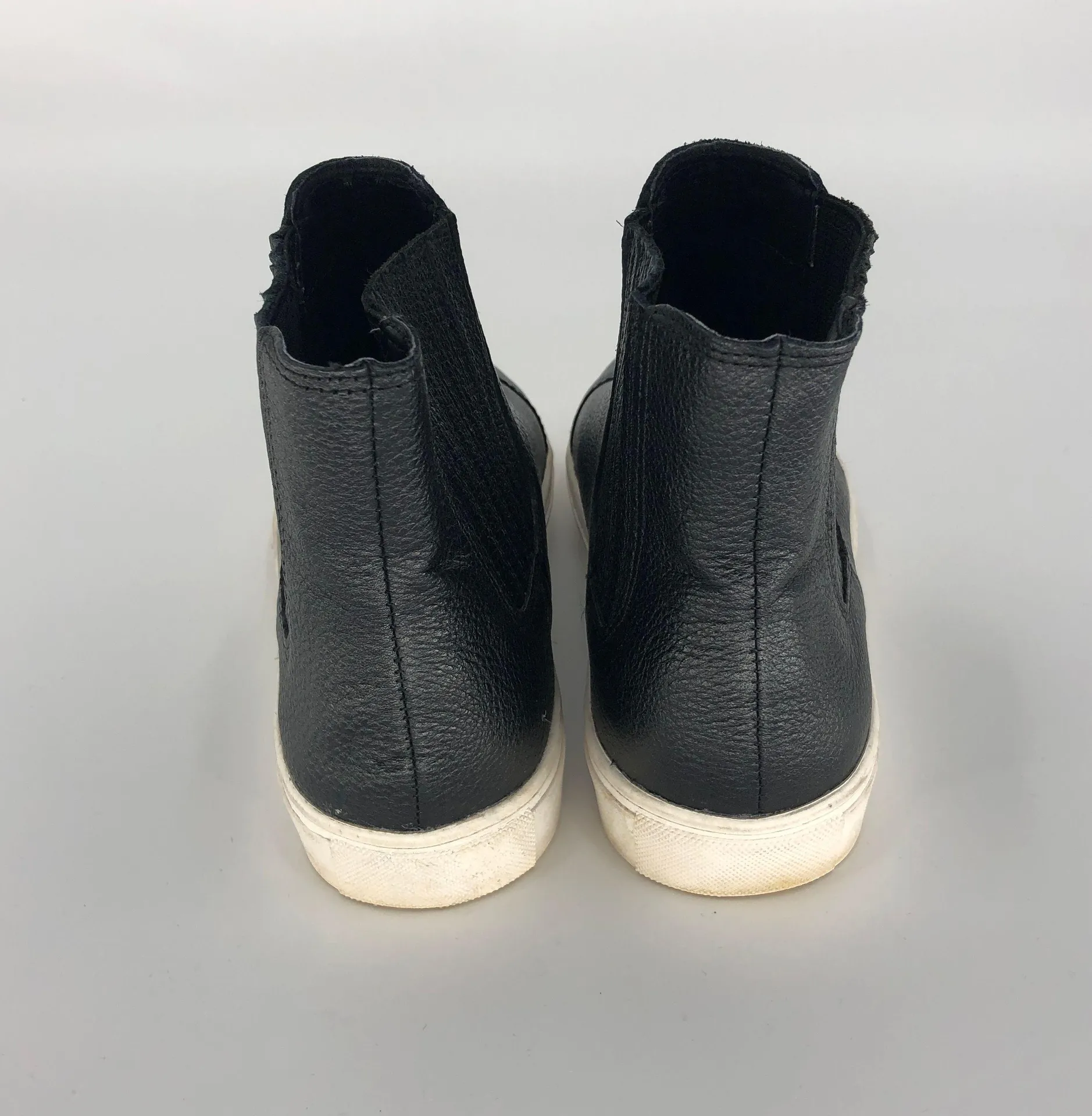 Karrlton Sneaker - Image 4