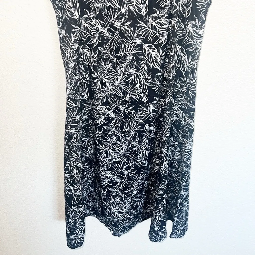 Peace & Pearls Black And White Leaves Floral Summer Dress - Image 3