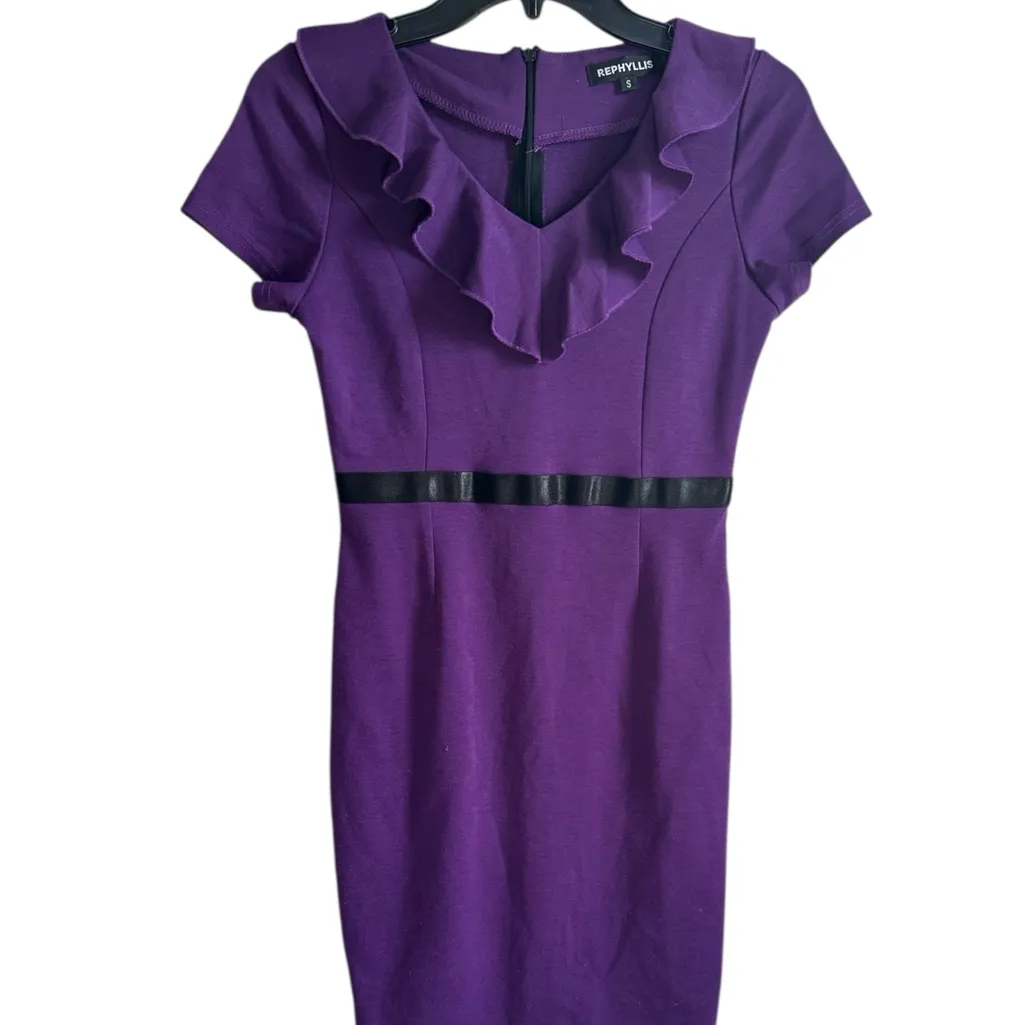 Elegant Purple Ruffle Dress - Image 4