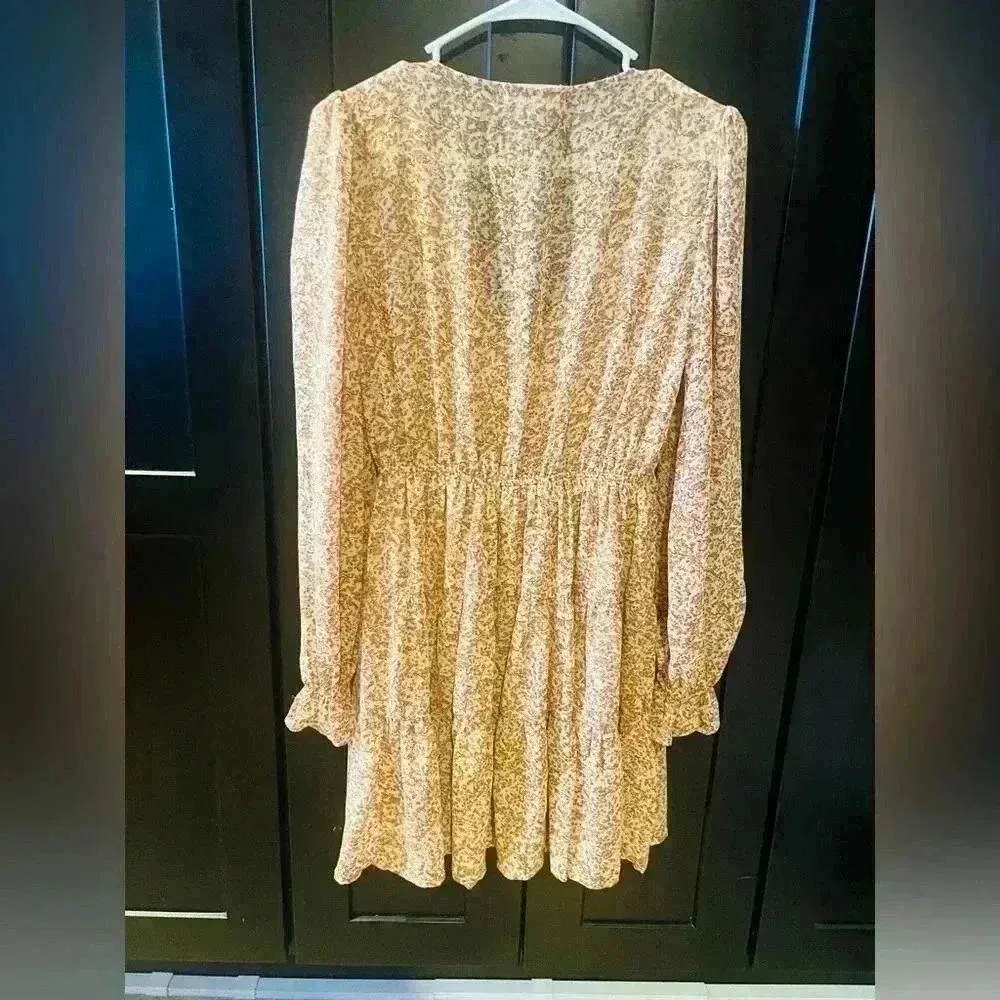 🤎🧡Women’s dress size small beautiful look very soft - Image 9