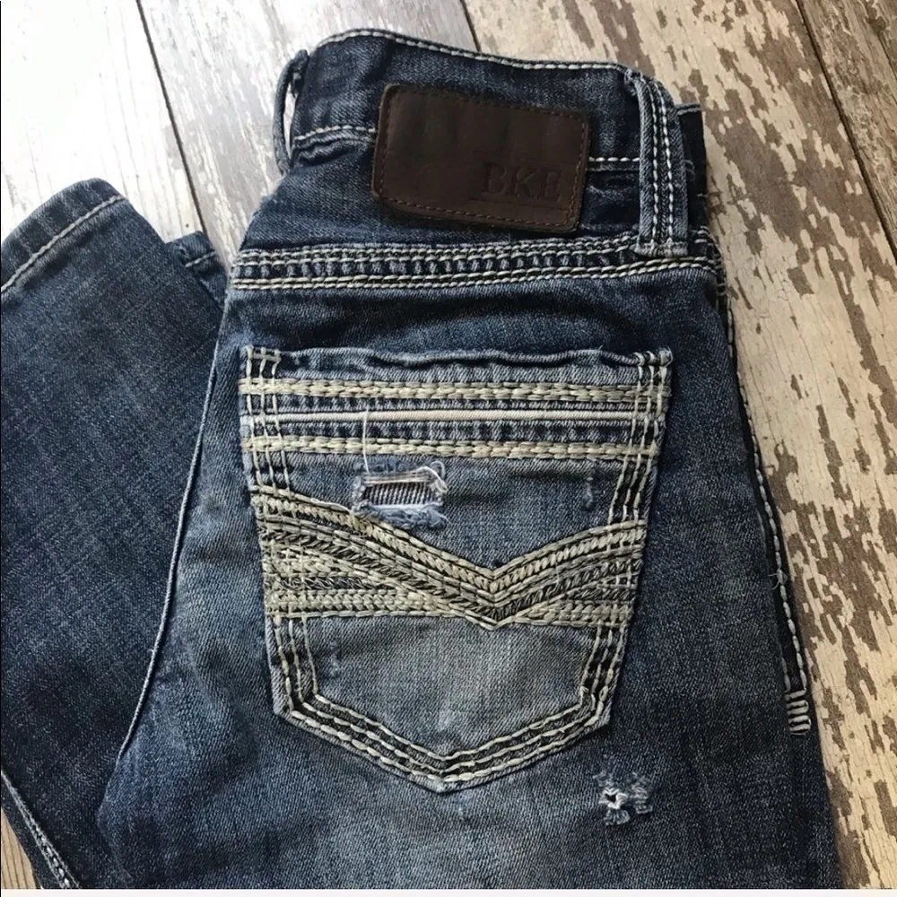 BKE Aiden Straight Distressed Jeans Size 26 Short - Image 4