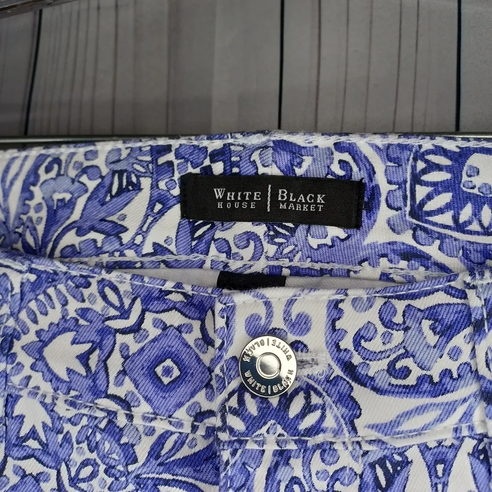 White House Black Market Slim Ankle Blue and White Patterned Women's Jeans - Image 6