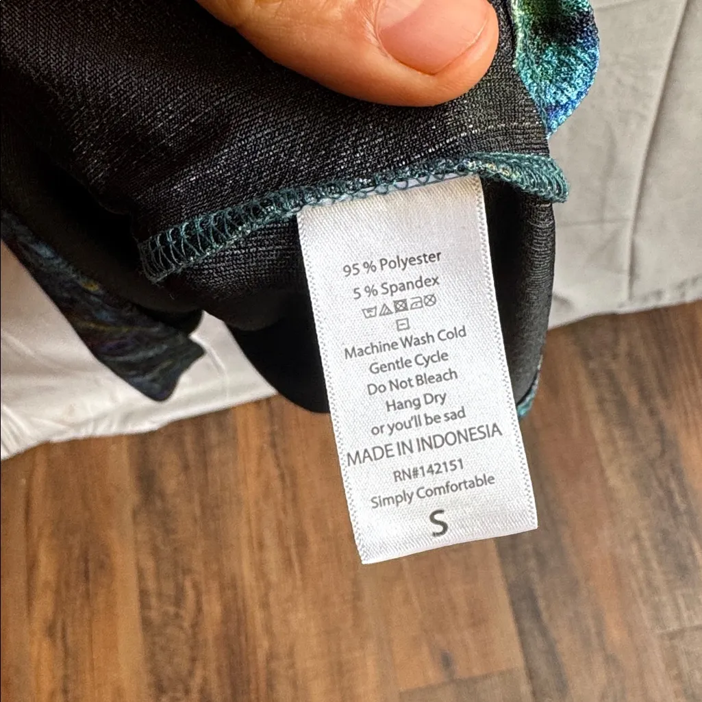 LuLaRoe Amelia dress featuring a peacock feathers pattern - Image 3