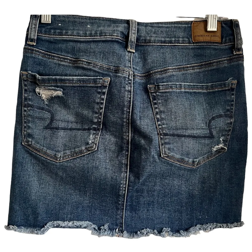 American Eagle Super Stretch Denim Hi-Rise Mini Distressed Skirt Size 6 Regular - Image 2