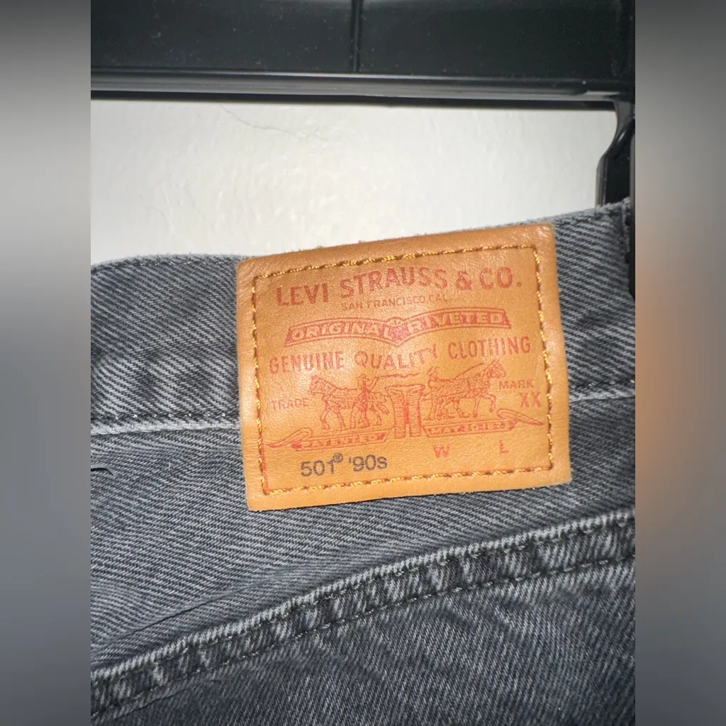 Levi's 501 90s Style Black Shorts - Image 3