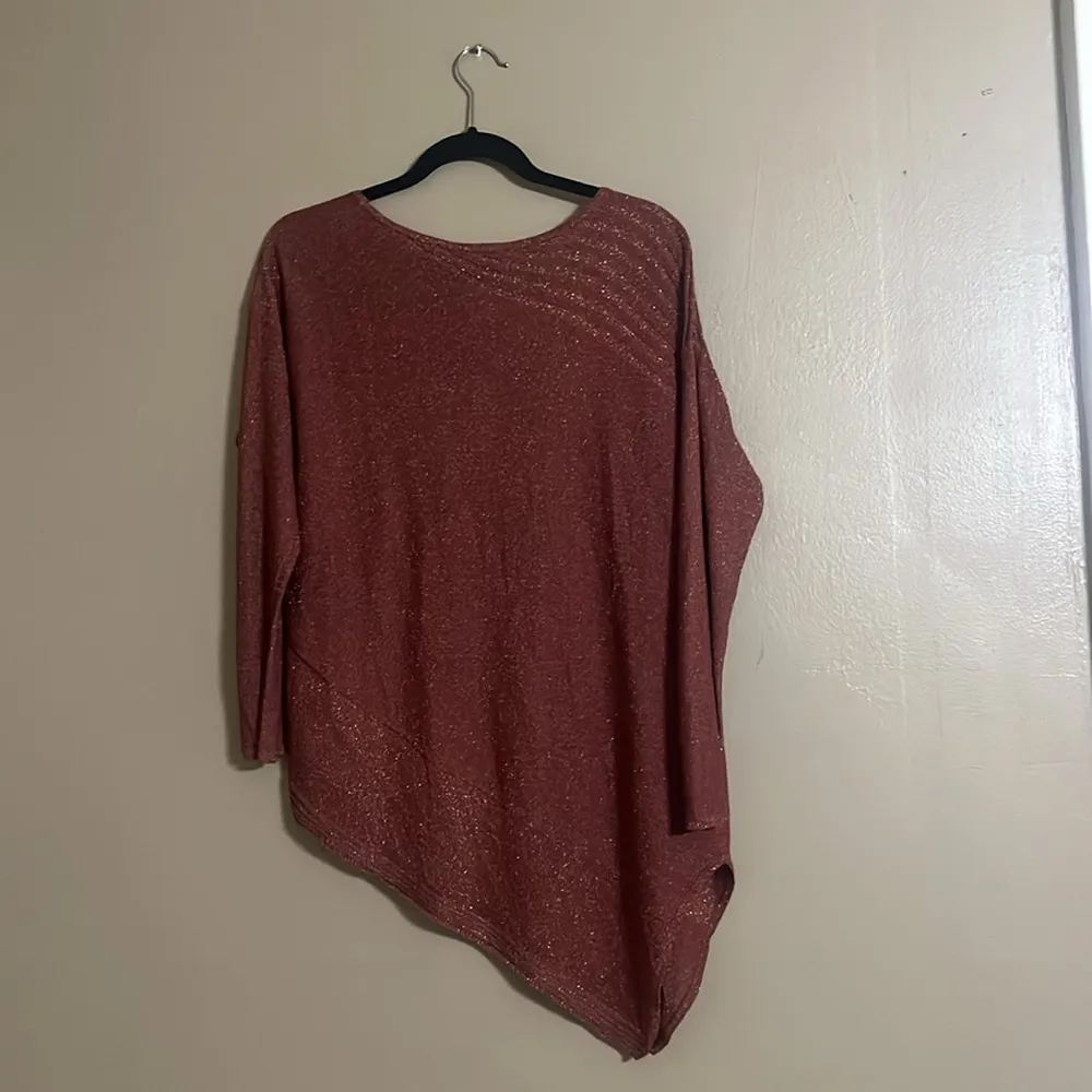 Chico’s Sweater Sz M Long Sleeves Metallic Asymmetrical Textured Lurex Shine - Image 2