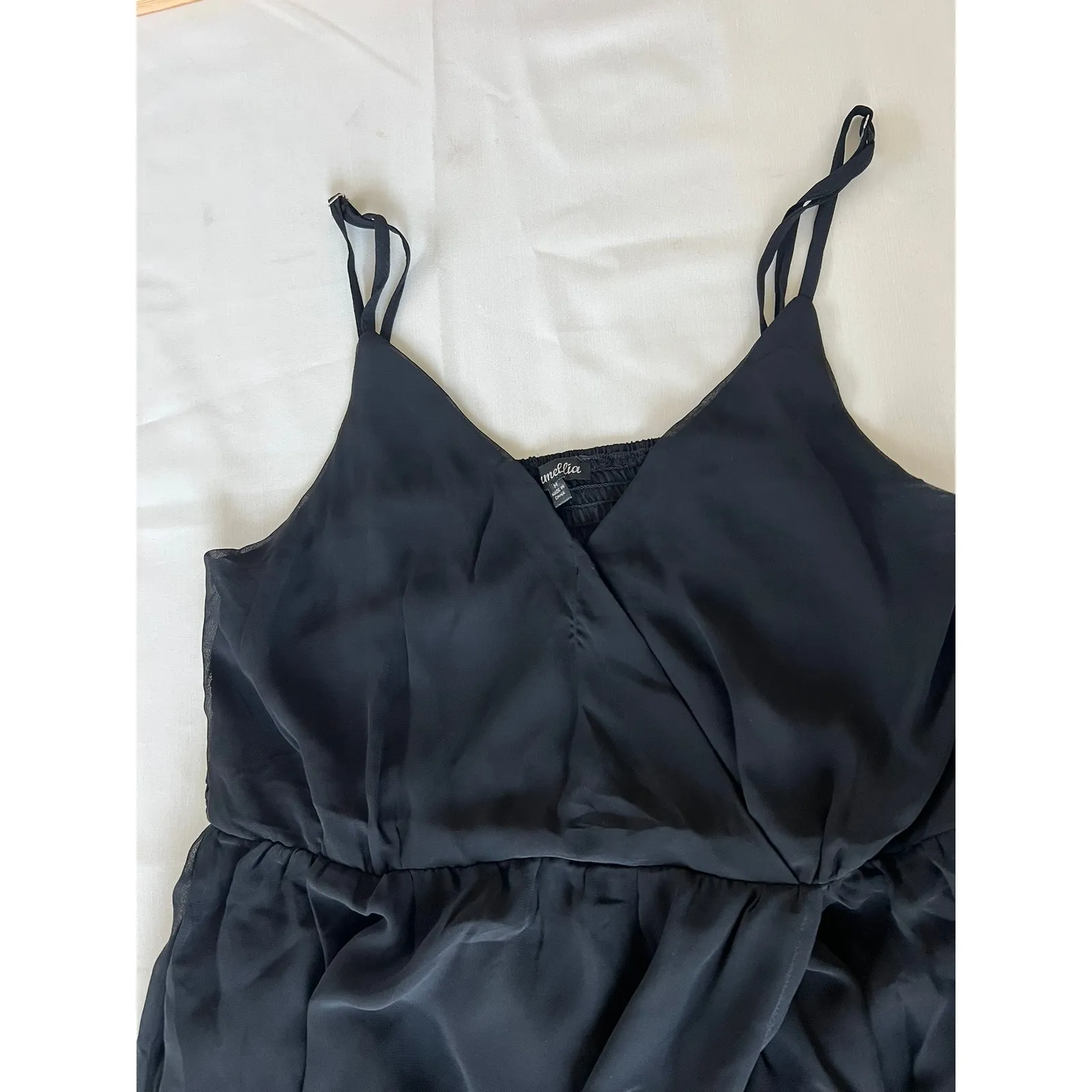 Amellia dress women’s size medium black flowy adjustable strap with pockets - Image 4