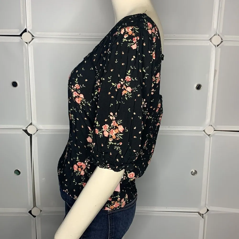 Macy’s x Crave Fame Boho Black Floral Crop Sweatheart Neck Top - Image 4