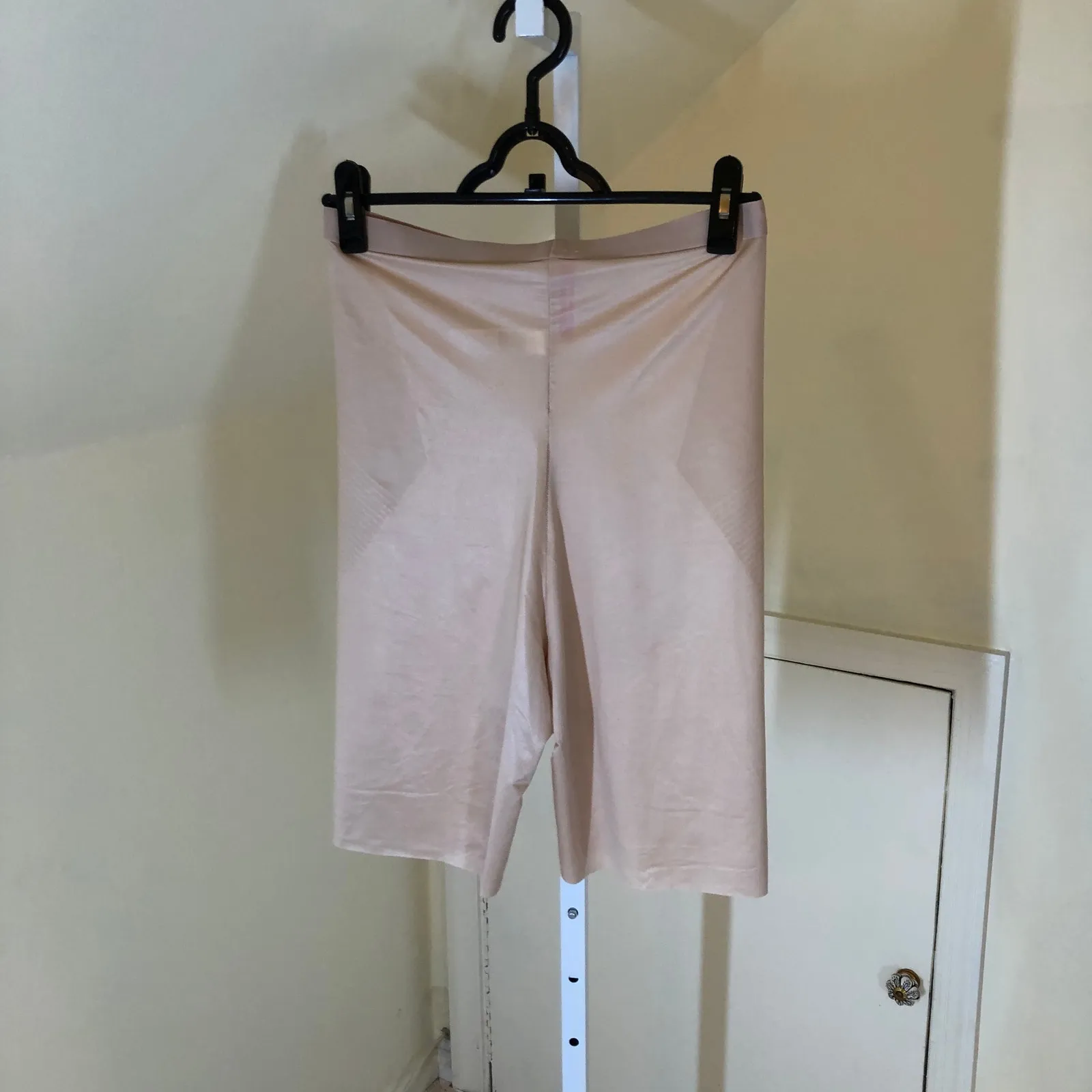 Spanx NWOT Women's Nude Shaping Short Size XL - Image 3