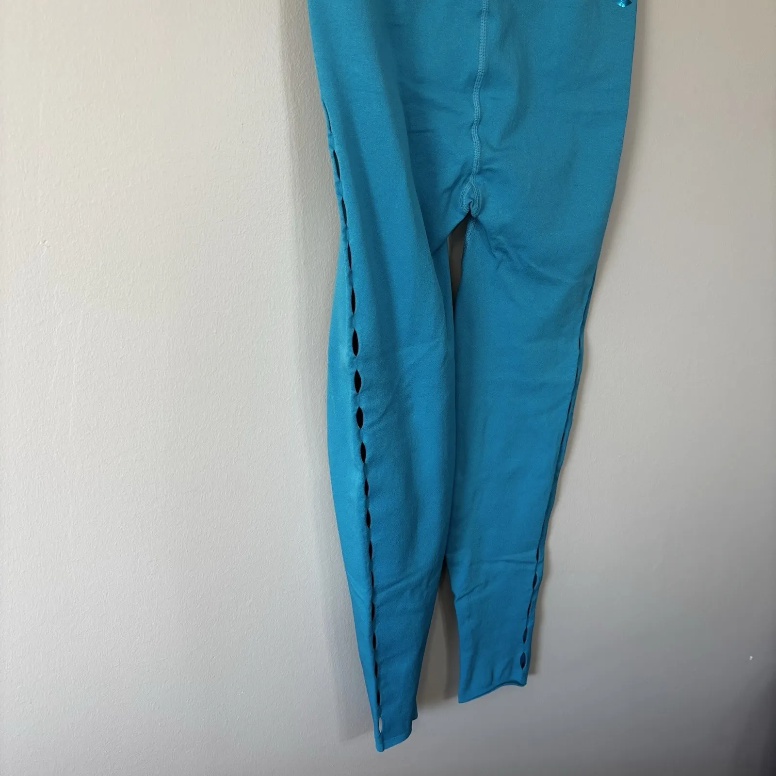 NWT Fabletics Teal SculptKnit High Waisted Leggings With Cut-outs Size XXL/1X - Image 3