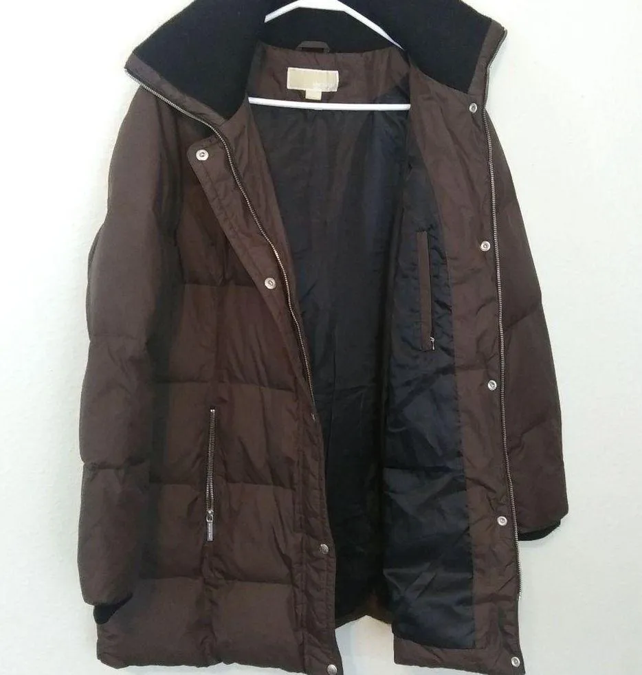 quilted puffer long coat full zipper women’s Size Medium - Image 2