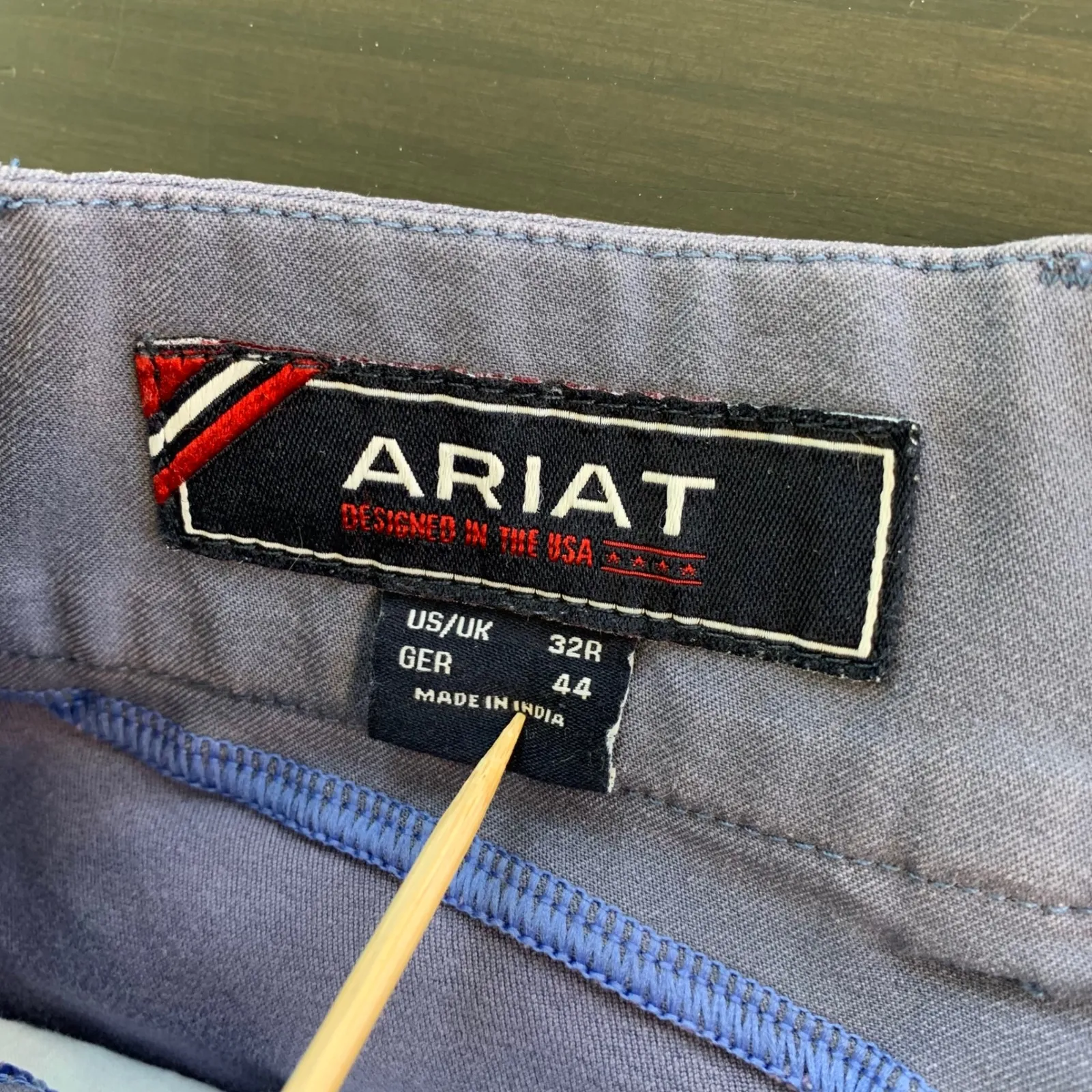 FLAWS Ariat Women's Riding Breeches Size 32R Grey Knee Patch Equestrian Pants - Image 5