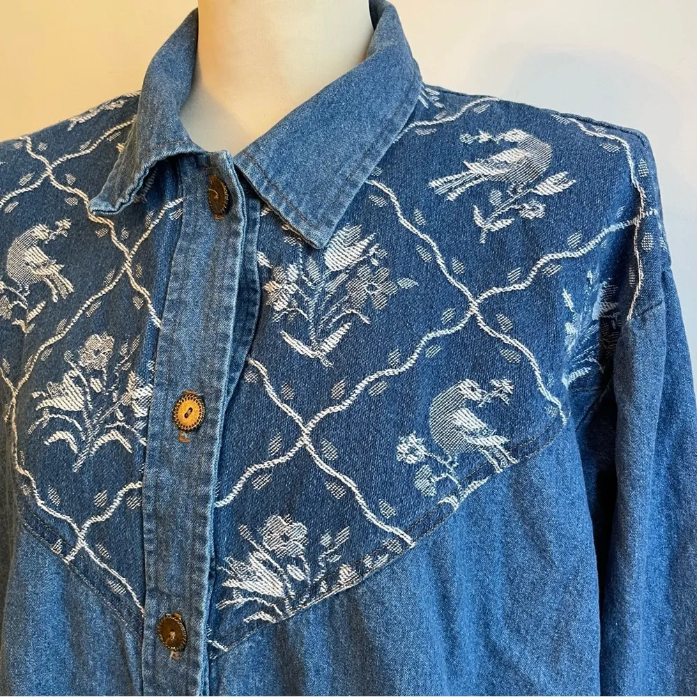 Vintage 90s Teddi Denim Jean Jacket w Embroidered Birds Elastic Size Large Blue - Image 10