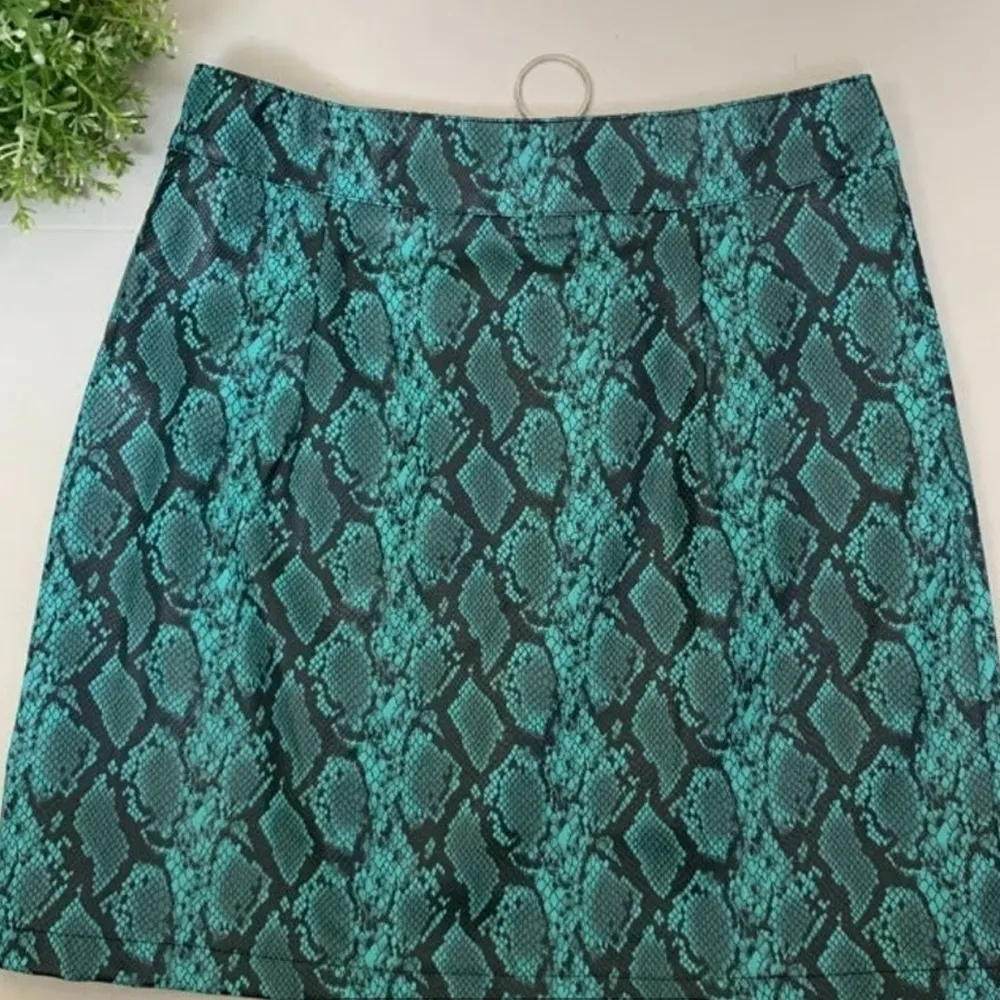 Tiger Mist Womens Tash Faux Leather Mini Skirt Small Blue Snake Print - Image 3