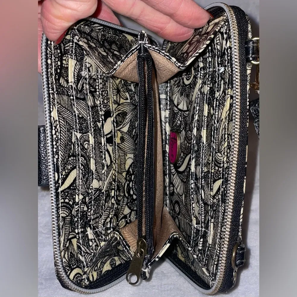 “Peace” Black/White Spirit Desert Smartphone Wallet/Wristlet - Image 4
