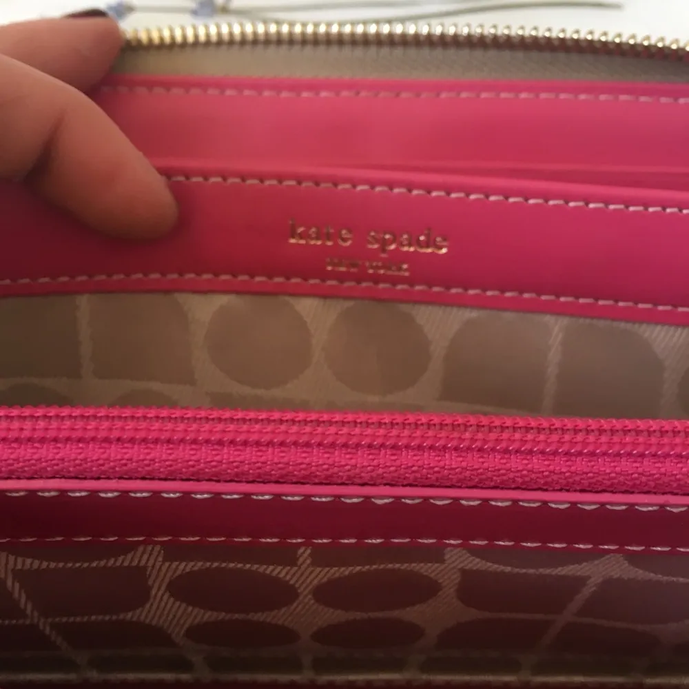 Kate Spade New York Gold Zipper Wallet - Image 5