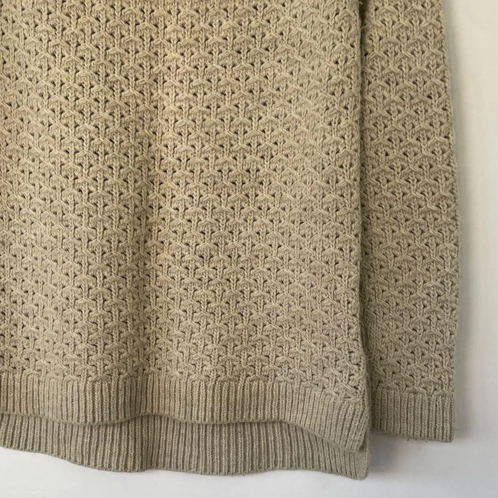 Banana Republic Women Scoop Neck Long Sleeve Italian Yarn Knit Sweater Medium - Image 6