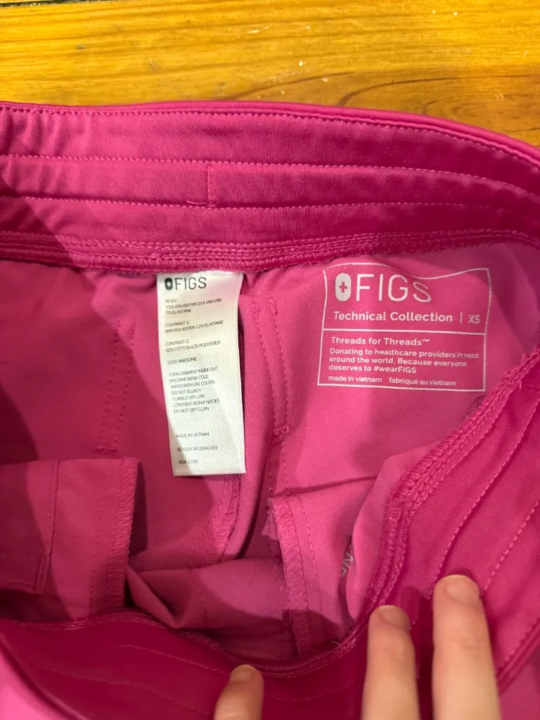 Figs Scrubs Set Electric Orchid Pink - Image 5