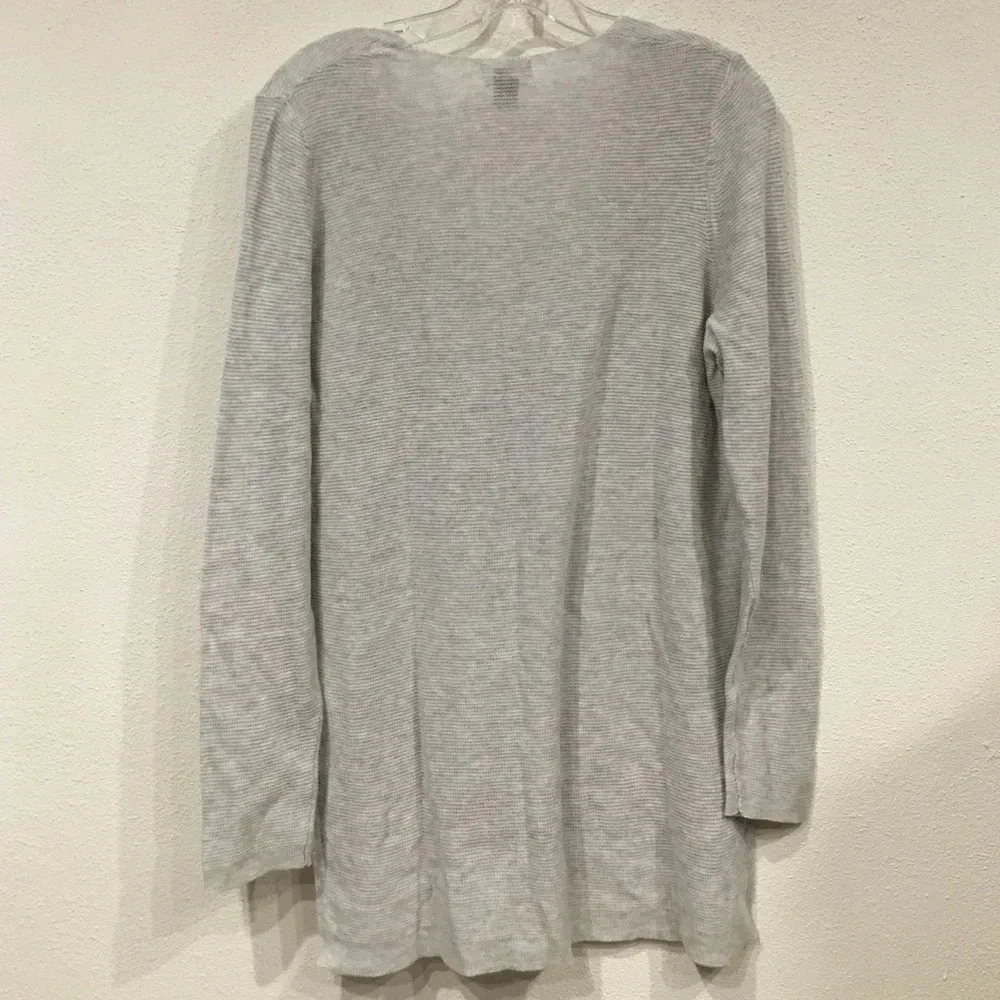 NWT Old Navy V-Neck Sweater Size Medium - Image 3