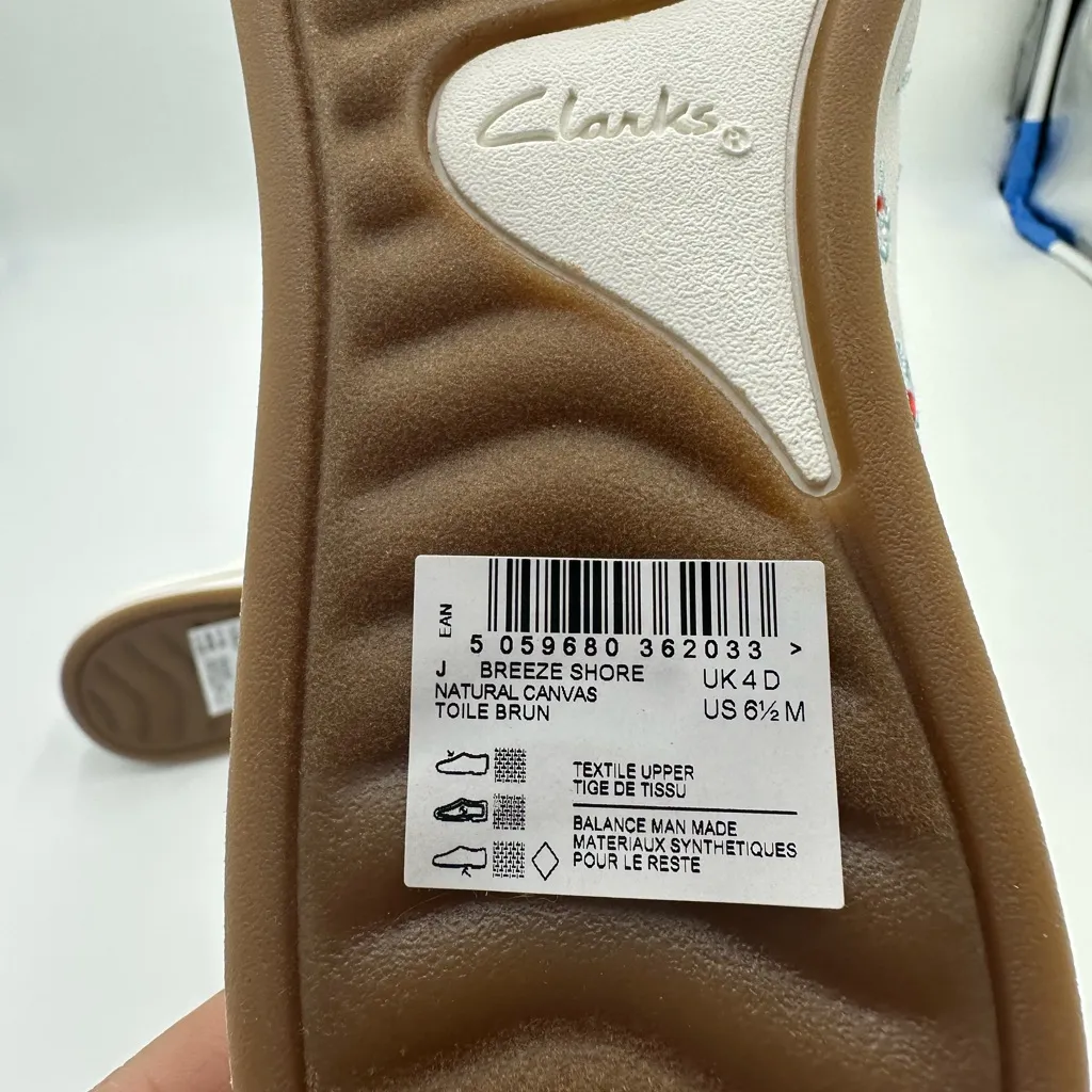 Clarks Floral Slip-On Shoes New with box 6.5 Women - Image 6