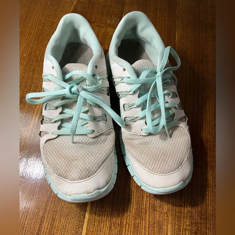 Nike Cheetah  Frees - Image 3