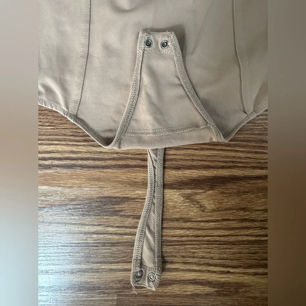 Abercrombie & Fitch Tan Sleeveless Double Lined Corset  Bodysuit - Image 5