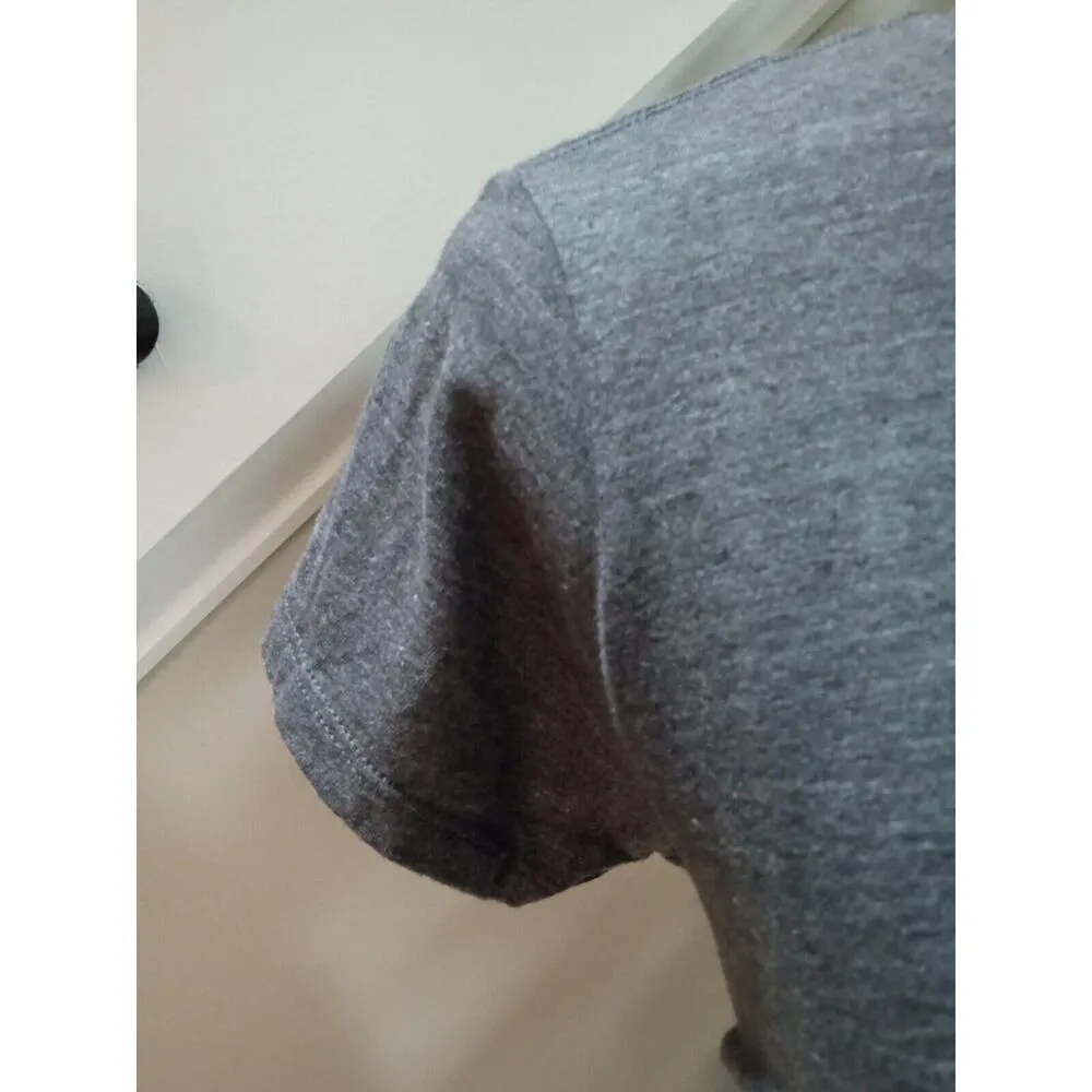 The North Face Women's Gray Slim Fit V Neck Short Sleeve Top Blouse Size Medium - Image 7