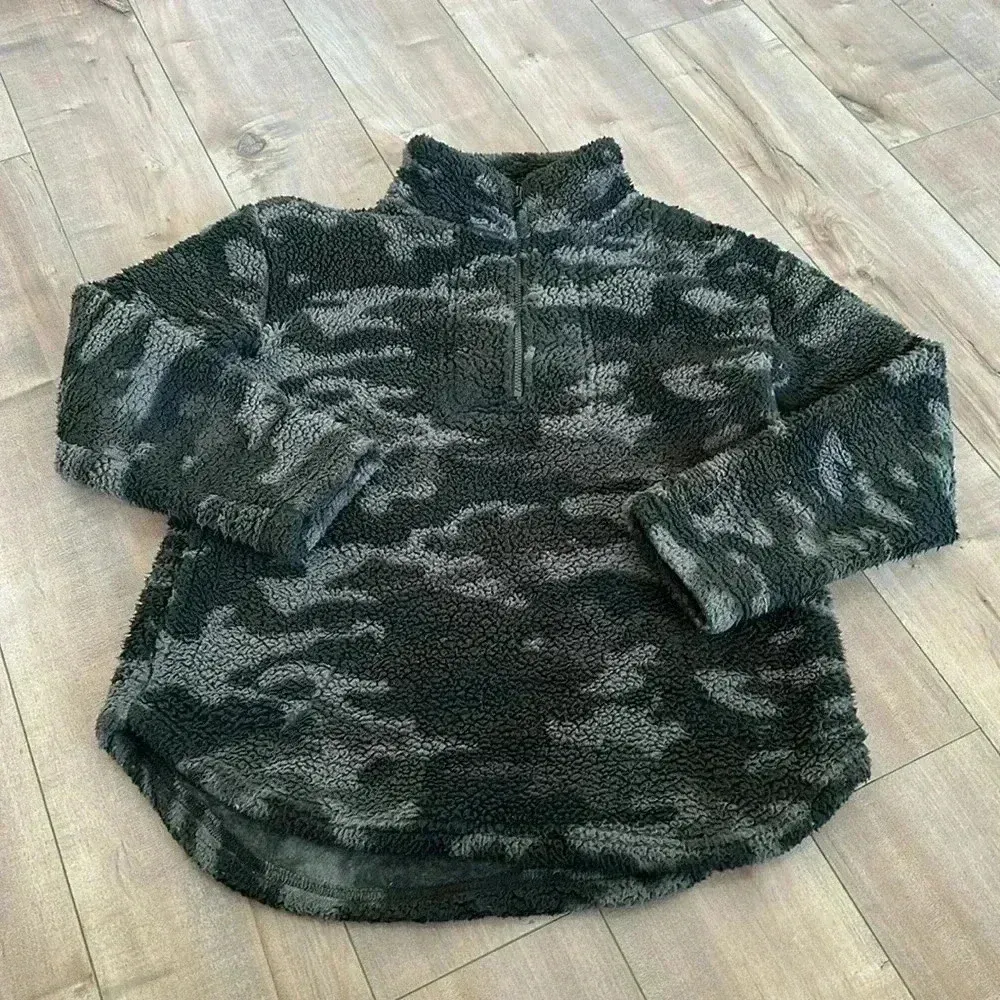 Koolaburra by UGG Sherpa Pullover Sage Green Camo Sz S - Image 2