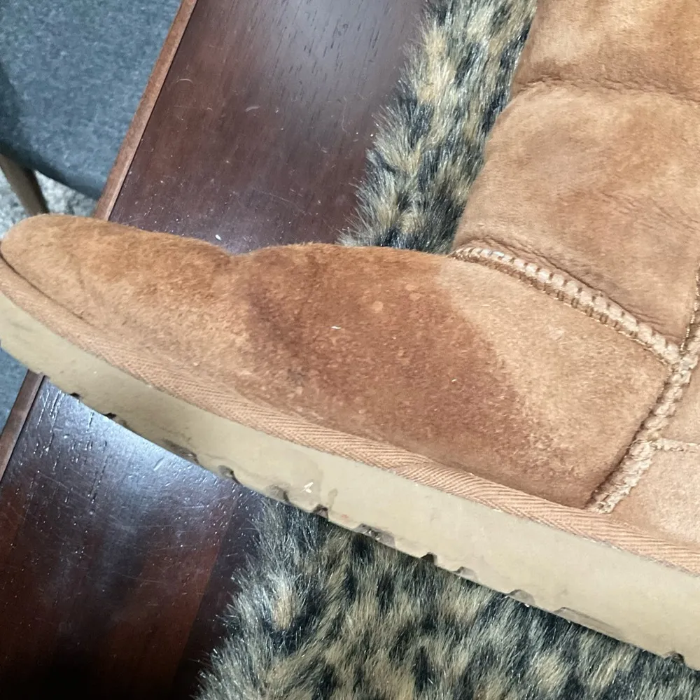 UGG CLASSIC BOOTS - Image 4