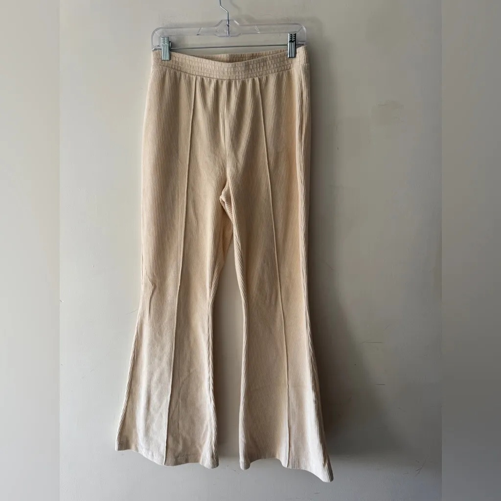 Aerie Groove-On Rib Velour Flare Pants in Soft Oat - Image 3