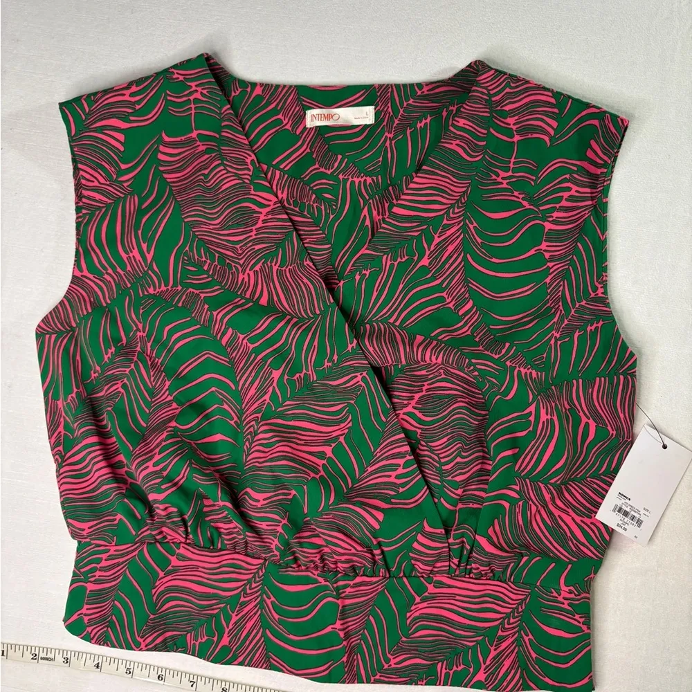 Intempo Women's Pink/Green Blouse large NWOT Pink - Image 2