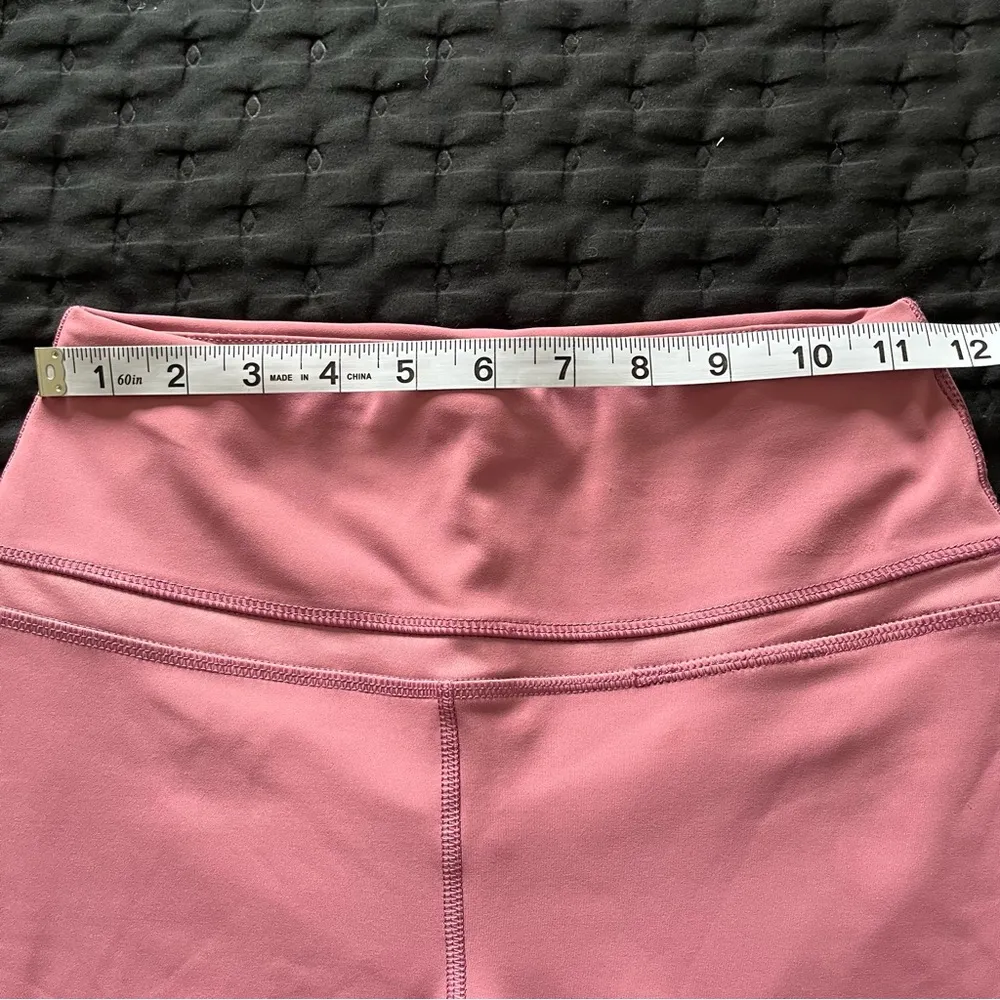 Bootyful Women's Rose Pink V back Cire Activewear Leggings Size XS - Image 9