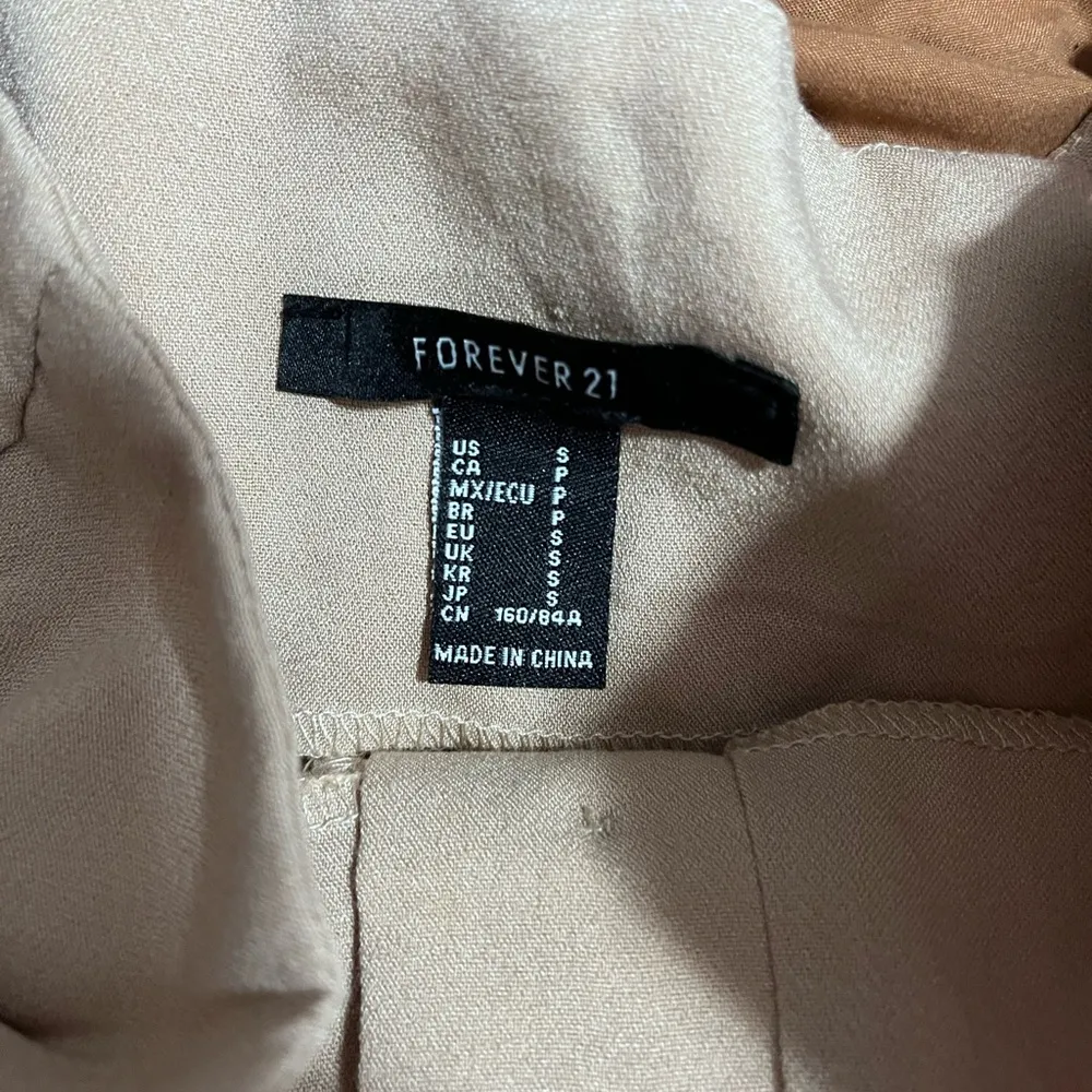 FOREVER 21 Suede Hi Waist Button Front Belted Shorts. Women’s Sz Small. GUC - Image 7