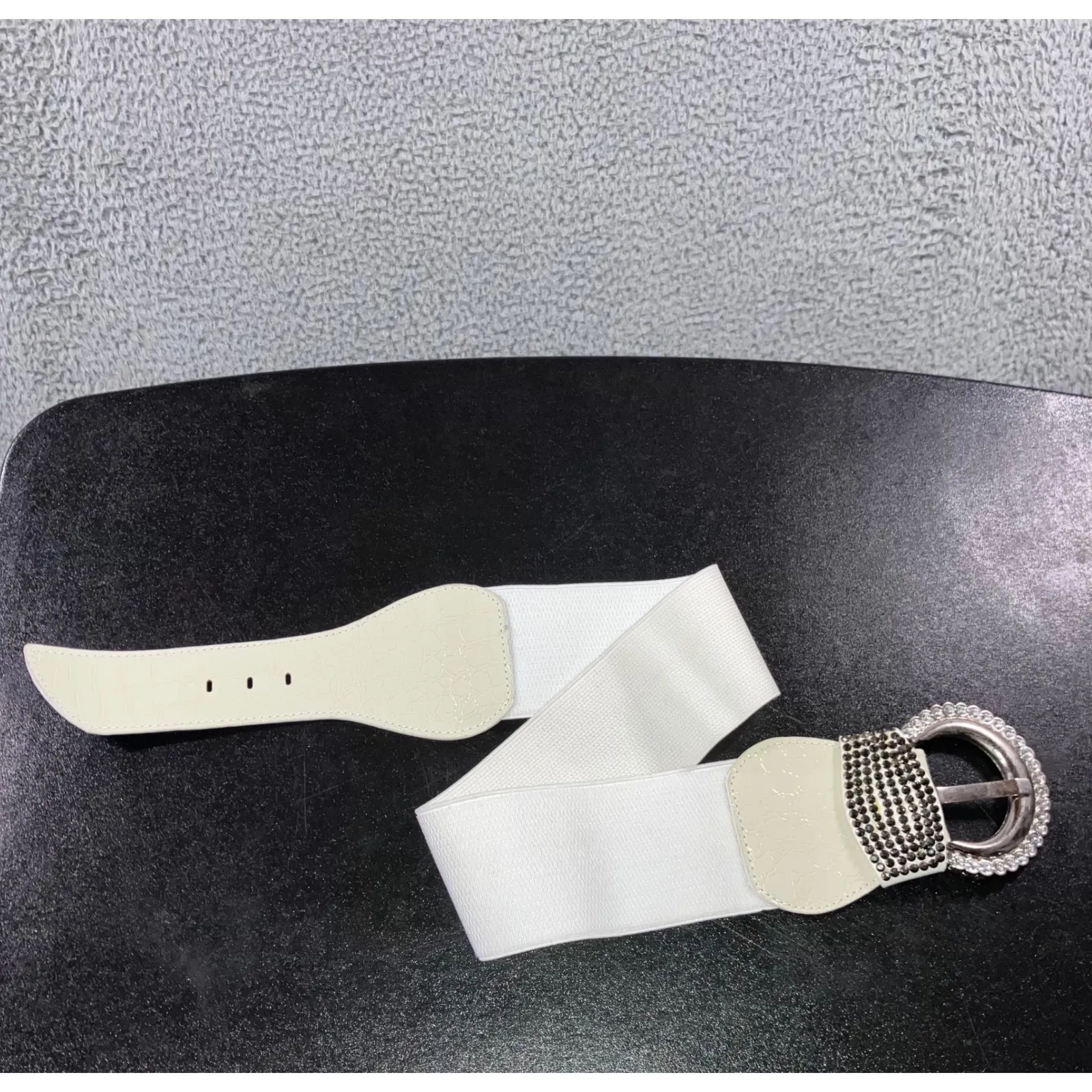 Vintage Y2K Waist Belt Women M/L Elastic Fashion Rhinestone Buckle Statement White - Image 2