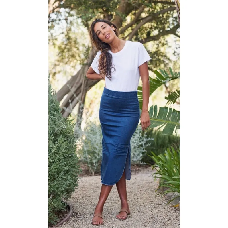 Frank & Eileen Unforgettable Skirt in Medium Wash with Grinding - Image 5