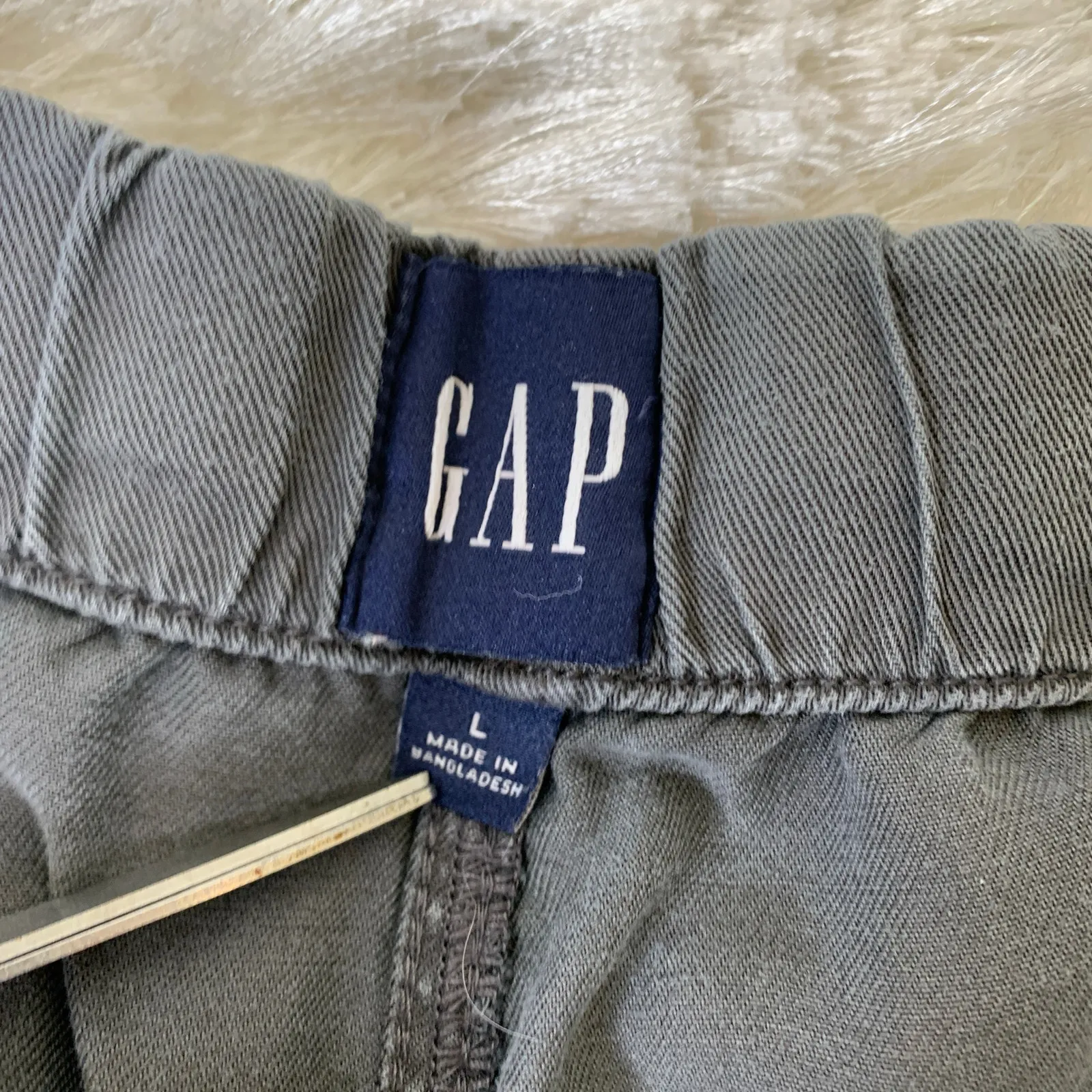 Gap Gray Elastic Waist Casual Shorts Sz Large Drawstring - Image 3