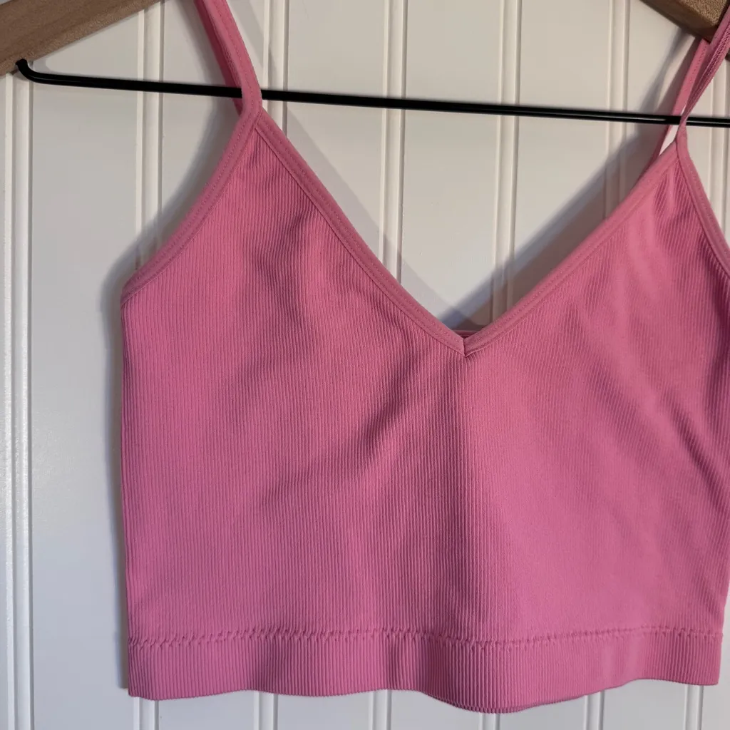 Garage Sofi Seamless V-Neck Cropped Cami Tank Bubblegum Pink Women’s Size Small - Image 2