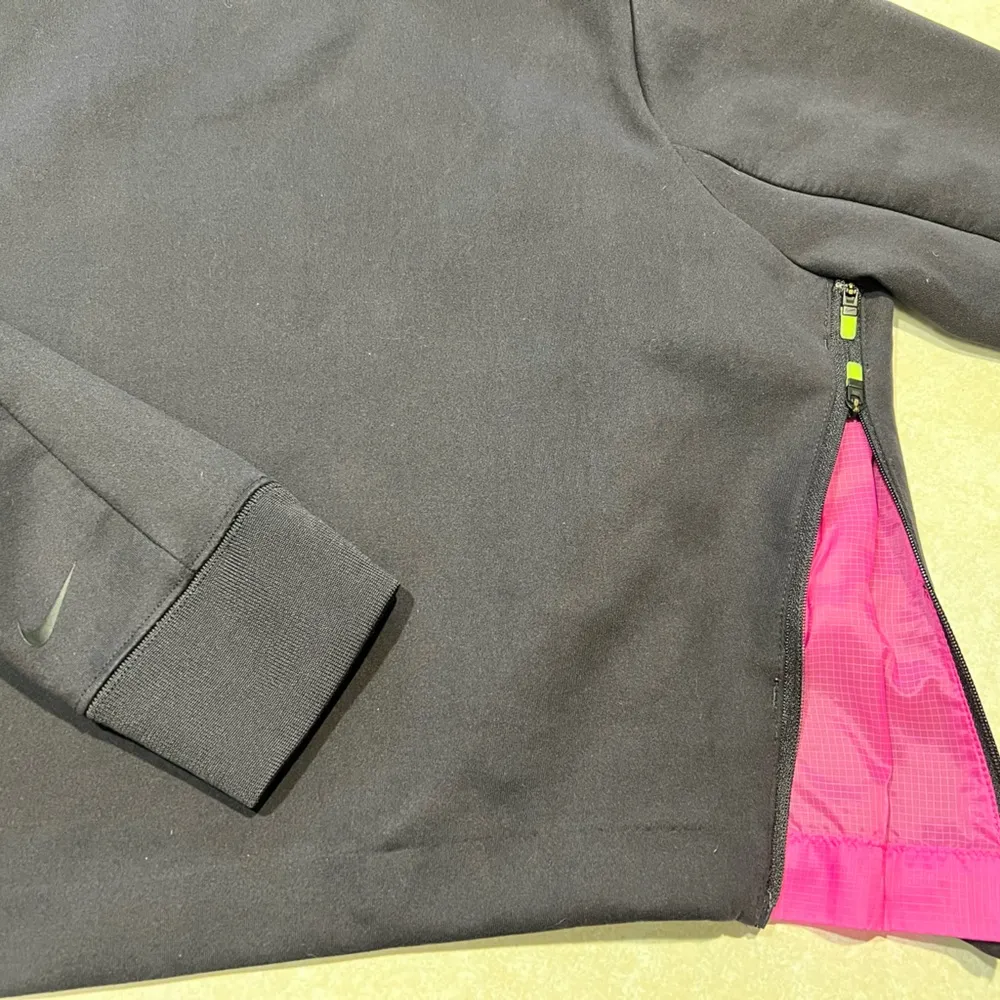 NIKE TECH PACK CREWNECK! - Image 3