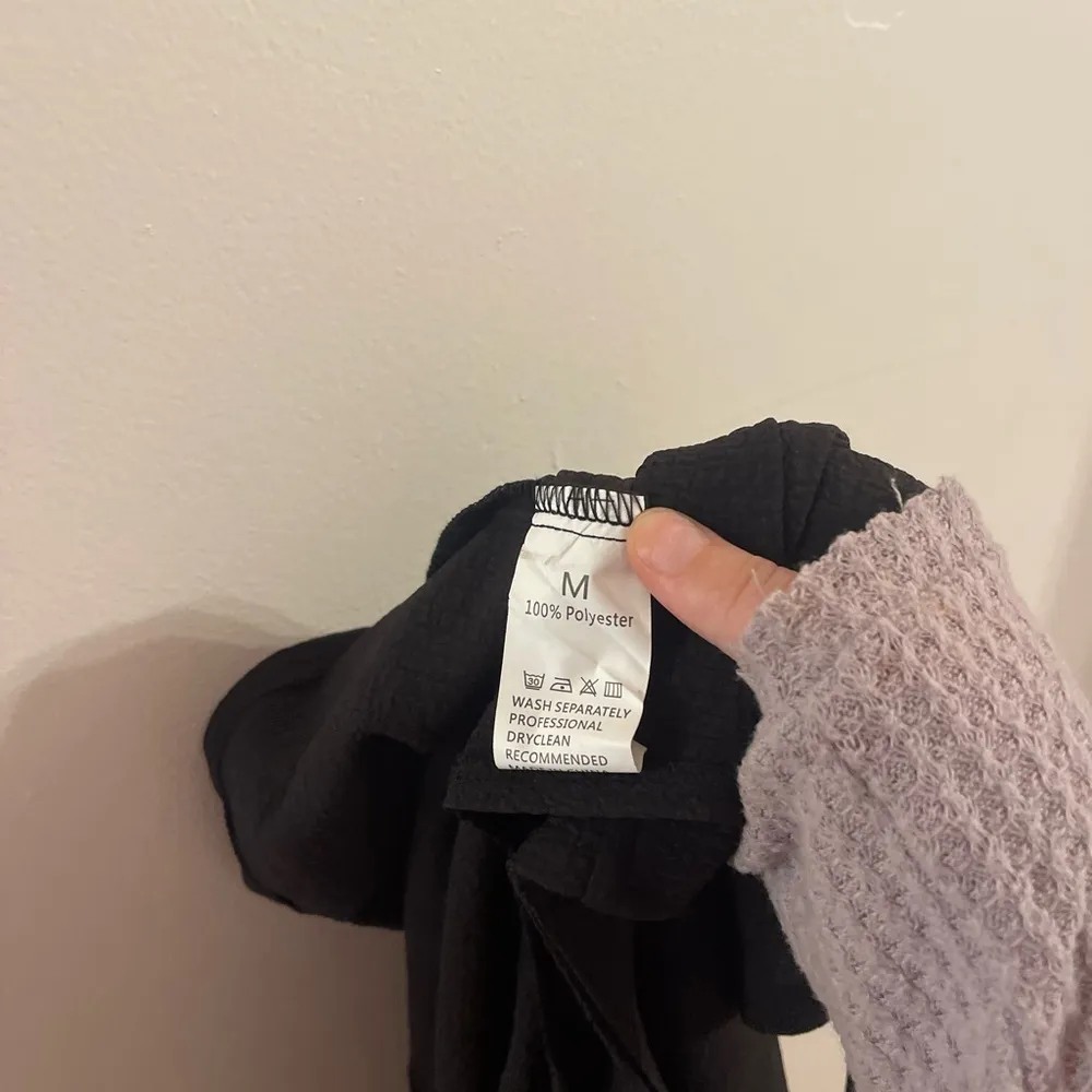 trendy black lightweight romper size M Size M - Image 5