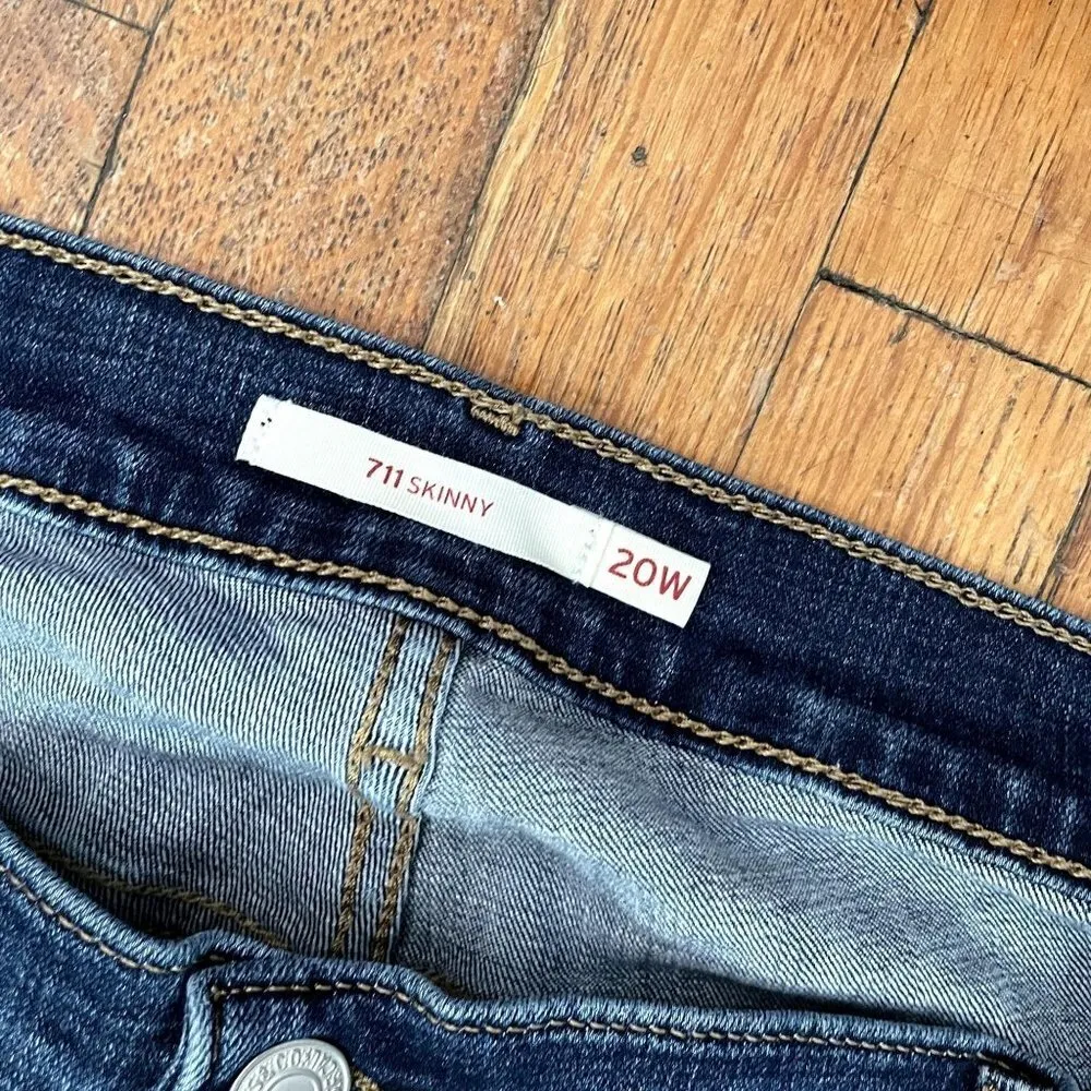 Levi's 711 skinny jeans cotton pants denim medium wash distressed pockets blue - Image 3