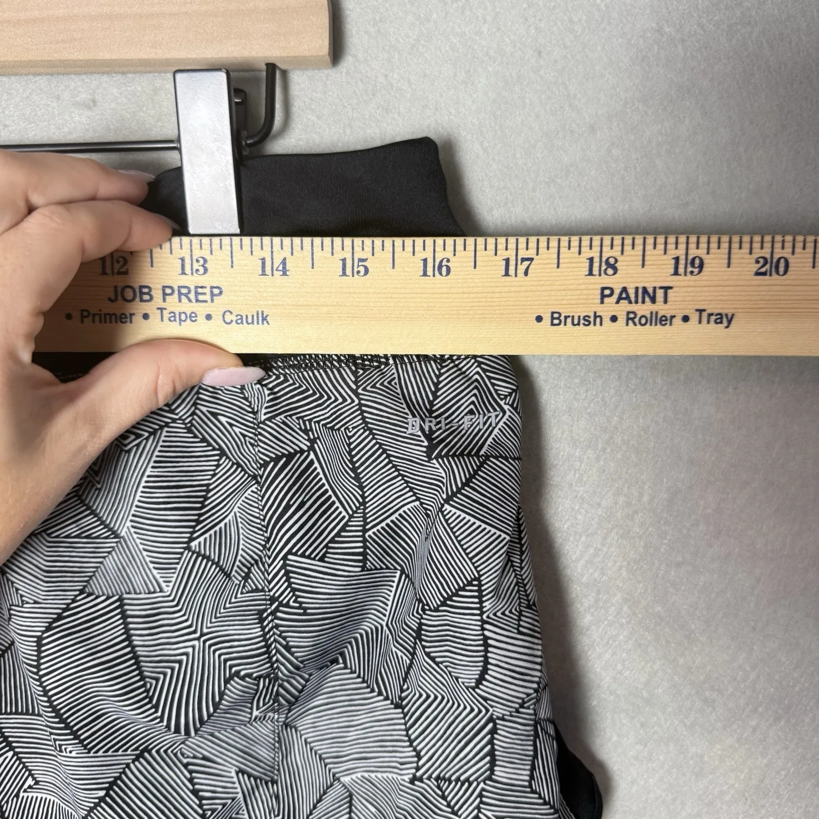 Nike Women’s Canopy Crew Printed Black and White Dri-Fit Shorts Black Size L - Image 6