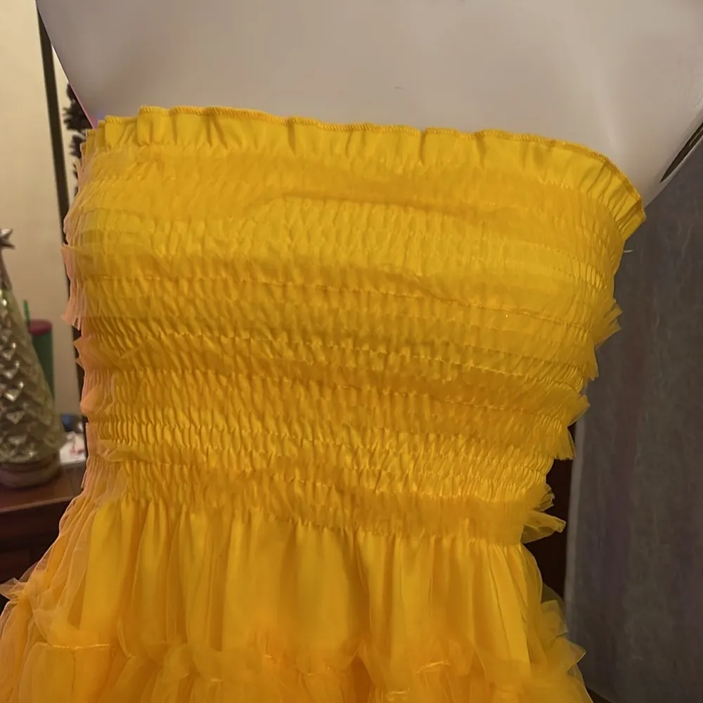 AMY LYNN
Willow strapless woven mini dress Yellow - Image 6