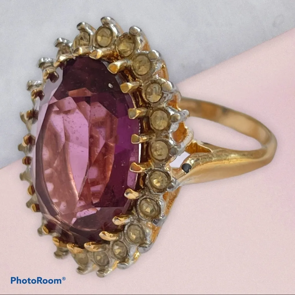 Amethyst Vintage 18K HGE stamped  ring - Image 3