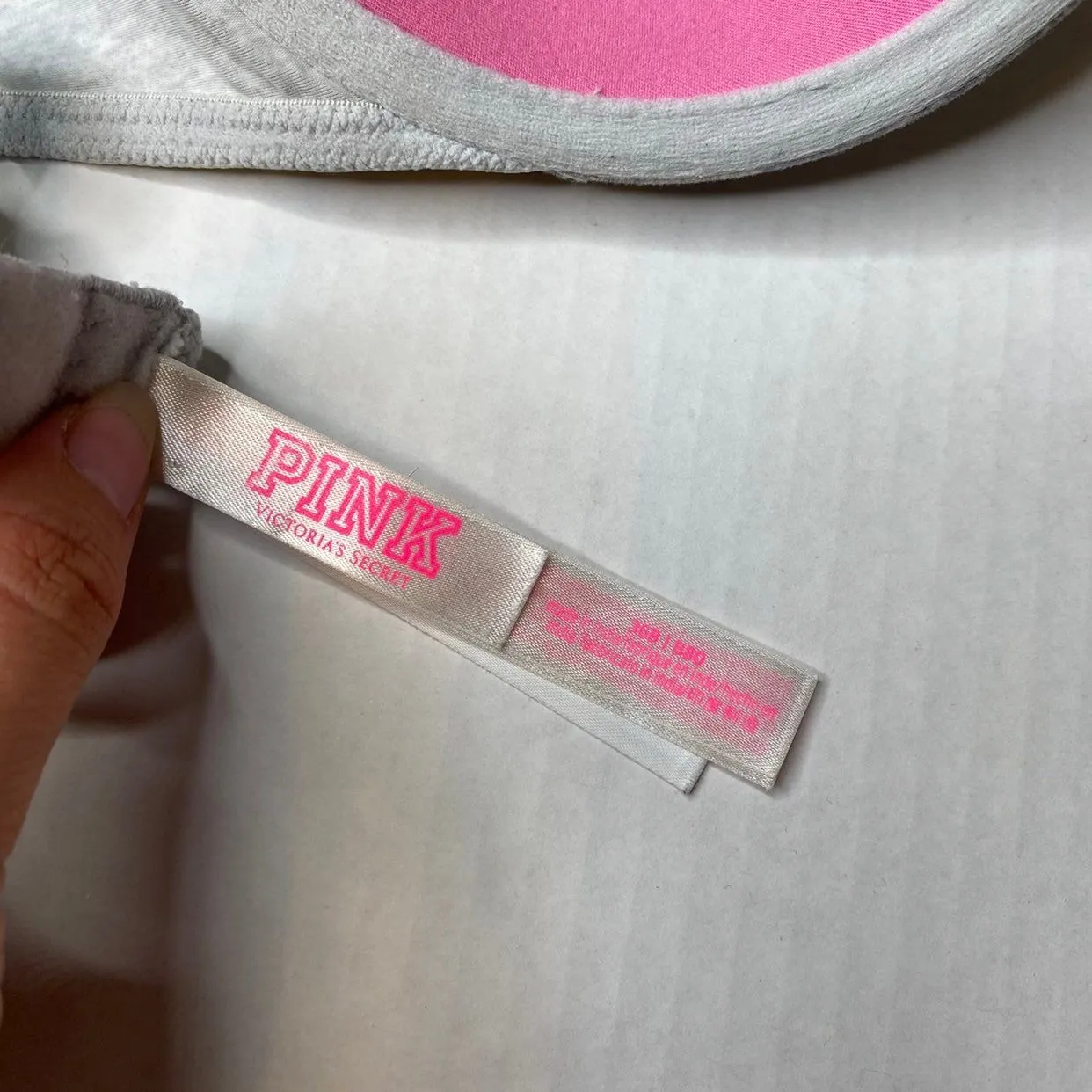 Pink Victoria’s Secret grey t-shirt lined bra 36B - Image 5