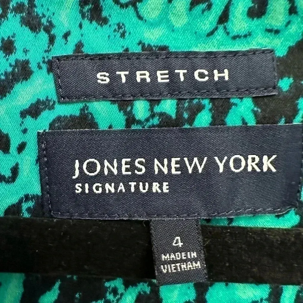 Jones New York | Career Signature Collection Teal Paisley V-Neck Dress Size 4 - Image 4